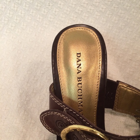 NWOT Dana Buchman Sandals - Picture 3 of 5